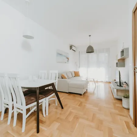 Modern Spacious Mediterranean New Building 48m2 Flat Free Parking