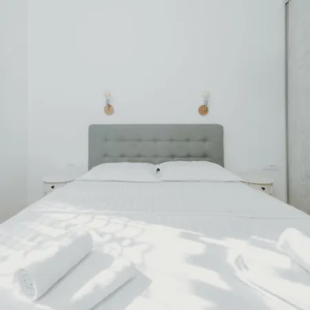 Apartment Modern Spacious Mediterranean New Building 48m2 Flat Free Parking Budva
